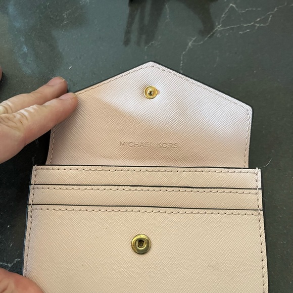 Michael Kors snap larger card holder - Picture 3 of 8